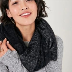Stella and Dot Versatile scarf